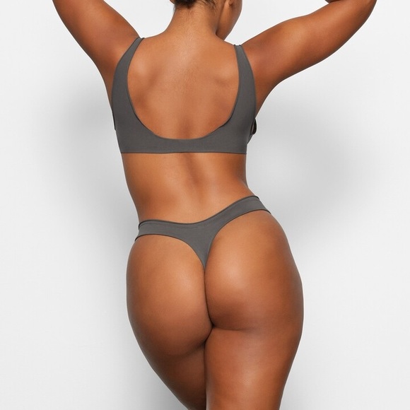 New SKIMS by Kim Kardashian Raw Edge Triangle Bralette in Gunmetal Size XL - Picture 4 of 9